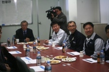 문재인 “광주 자동차 100만도시 적극 돕겠다”