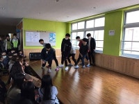 광주 산정중 학생들, 복도에서 ‘버스킹’ 공연