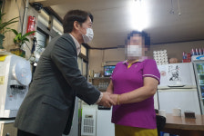 내가 죄인 코로나 낙인 말바우시장 상인의 눈물