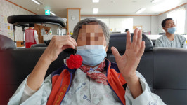 요양병원 어르신들 작품으로 가족에게 메시지