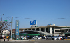 비 내리는 호남선, 남행열차