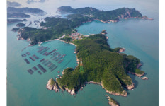 임금께 고해 흑산도의 종이 공납을 폐지하다