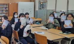 문정여고 학생들, 직접 책 3권 펴내