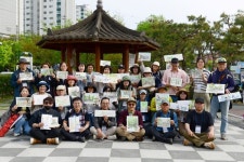 펜끝서 퍼지는 생기 도시를 스케치하다