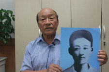 아버지 이름 한번 불러보지 못하고...