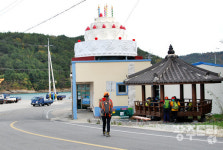 바다와 섬을 배경으로 걷는 조망, 힐링의 섬