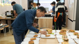 학교가 담장 열면, 마을이 함께 움직인다