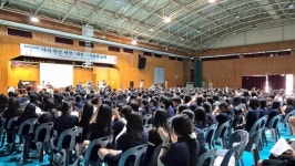 광복 80주년 기념음악회, 빛고을 광주 학생들과 성황리 개최