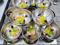 지오봉사단, 초복 맞이 어르신들께 장각전복탕 나눔