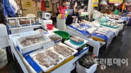 한가위 기다려져요 추석 앞두고 분주한 양동시장