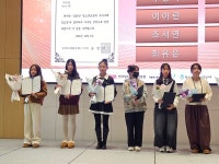 청소년들, 금메달·은메달 목에 걸고 자존감 만렙 달성