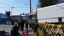 오비맥주 생산기지 광주공장 일주일째 대치