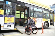 저상버스 제로 행정통합 장애인 광역이동 시험대