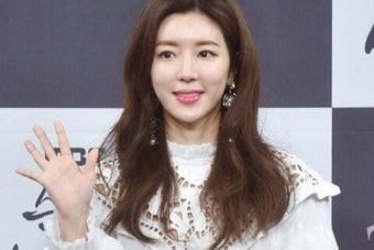 박한별, 현 소속사와 재계약…연기 활동 재개하나