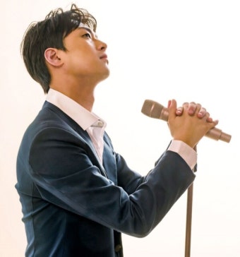 금의환향 이찬원, 모교에서 열리는 문화 공연 출격