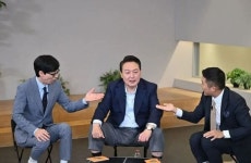 윤석열 당선인 유퀴즈 출연, 이번에는 쩍벌 논란...방송 내내 민망