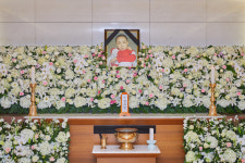 별이 된 월드스타 강수연...영정 사진 속 아름다운 모습