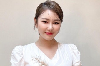 가수 송가인, 정규 4집 앨범 가인;달 앨범 설명서 공개 및 호평 속 받아