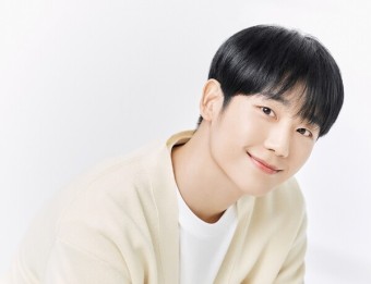 정해인, 로맨틱 코미디 드라마 '엄마친구아들' 캐스팅