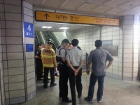 트위터로 전해진 야탑역 에스컬레이터 역행 사고 현장