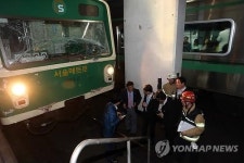 [10보] 상왕십리역 열차 추돌사고 부상자 238명