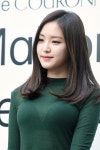 파격 시스루 니트 시선 사로잡은 손나은