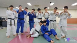 코믹 대자보로 유명한 인하대 유도부를 찾아갔다