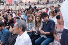 프랑스 마르세유국제영화제 참석한 홍상수 감독 사진 4장