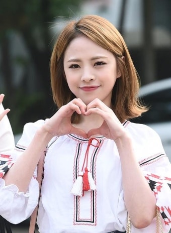 '오마이걸' 진이, 거식증 증세로 잠정 활동 중단