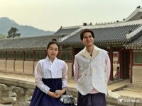 인스타에서 보고... 4대궁 외국인 관광객 폭증 이유 한복체험