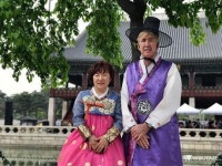 인스타에서 보고... 4대궁 외국인 관광객 폭증 이유 한복체험