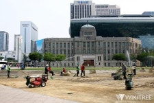 129일 만에 탄기국 텐트촌 강제 철거된 서울광장(사진)