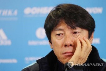 축구 기자회견장서 등장한 '북핵 문제' 질문에 신태용 감독 반응