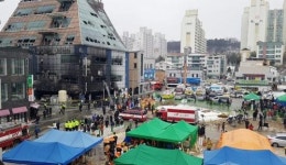 제천 화재 건물 앞 S마트 사장이 매출 반토막 무릅쓰고 내린 결단