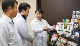 이재영 전남도지사 권한대행, 신안천사김 가공 현장 살펴