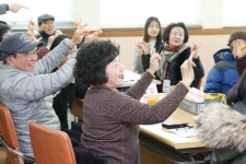 역동치매방지활동실 | [포토] 광주시 동구, 치매안심마을 ‘도란도란 마음나눔 동행’ 눈길