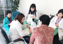 완도 어르신들, 치매로부터 안심하고 상담하세요!