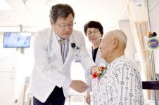 “빠른 쾌유 기원” 화순전남대병원 카네이션 선물
