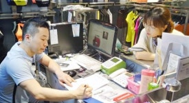 여수시 내달부터 진남상가 상인에 책 배달 서비스