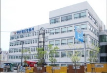 부산 영도 정형외과 전문의 의료기기 영업사원에 대리수술 지시