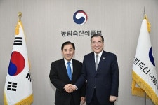 포천시 박윤국 시장, 농림축산식품부 장관 만나 포천 농업발전 논의