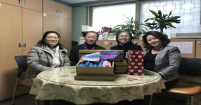 옥련1동 주민자치센터, 사랑의 손뜨개 모자 전달