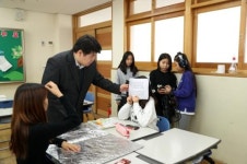 학생들과 소통하는, ‘우리가 유튜버 선생님’화제