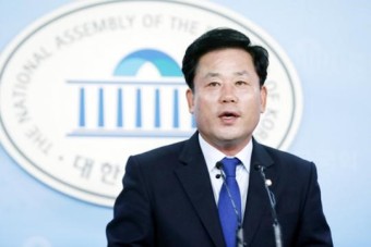 송갑석 의원, ‘알츠하이머’로 재판 거부하며 골프 치는 전두환 국민기만행위 심판받아야