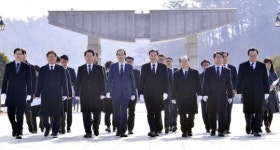 이용섭 광주시장, 영·호남 시도지사와 5·18 민주묘지 참배