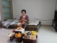 능곡동 지역사회보장협의체 희망드리미, 독거어르신 생신잔치 진행