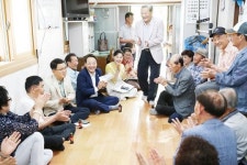 [포토]임택 광주시 동구청장, 학운동 연안경로당 등 방문 애로사항 청취