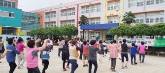 흔들고, 털고, 재끼고~, 광주시 남구 봉주초교 夜마다 ‘들썩들썩’