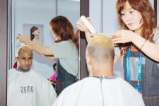 광주세계수영선수권대회 선수촌 “광주 미용 원더풀!” 이·미용실 외국인 ‘북적’