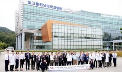 전남대병원 정형외과 윤택림 교수,세계 의료진에 고관절 수술법 전수